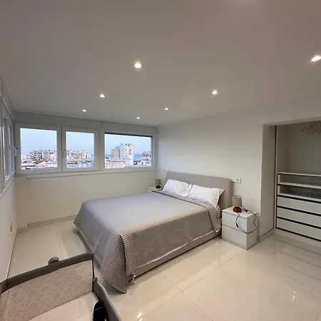 The Penthouse, Center Διαμέρισμα Μαρμπέλλα