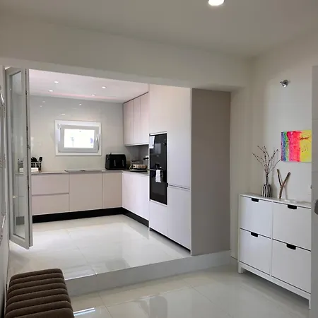 The Penthouse, Center Διαμέρισμα