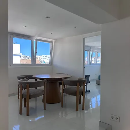 The Penthouse, Center Διαμέρισμα Μαρμπέλλα